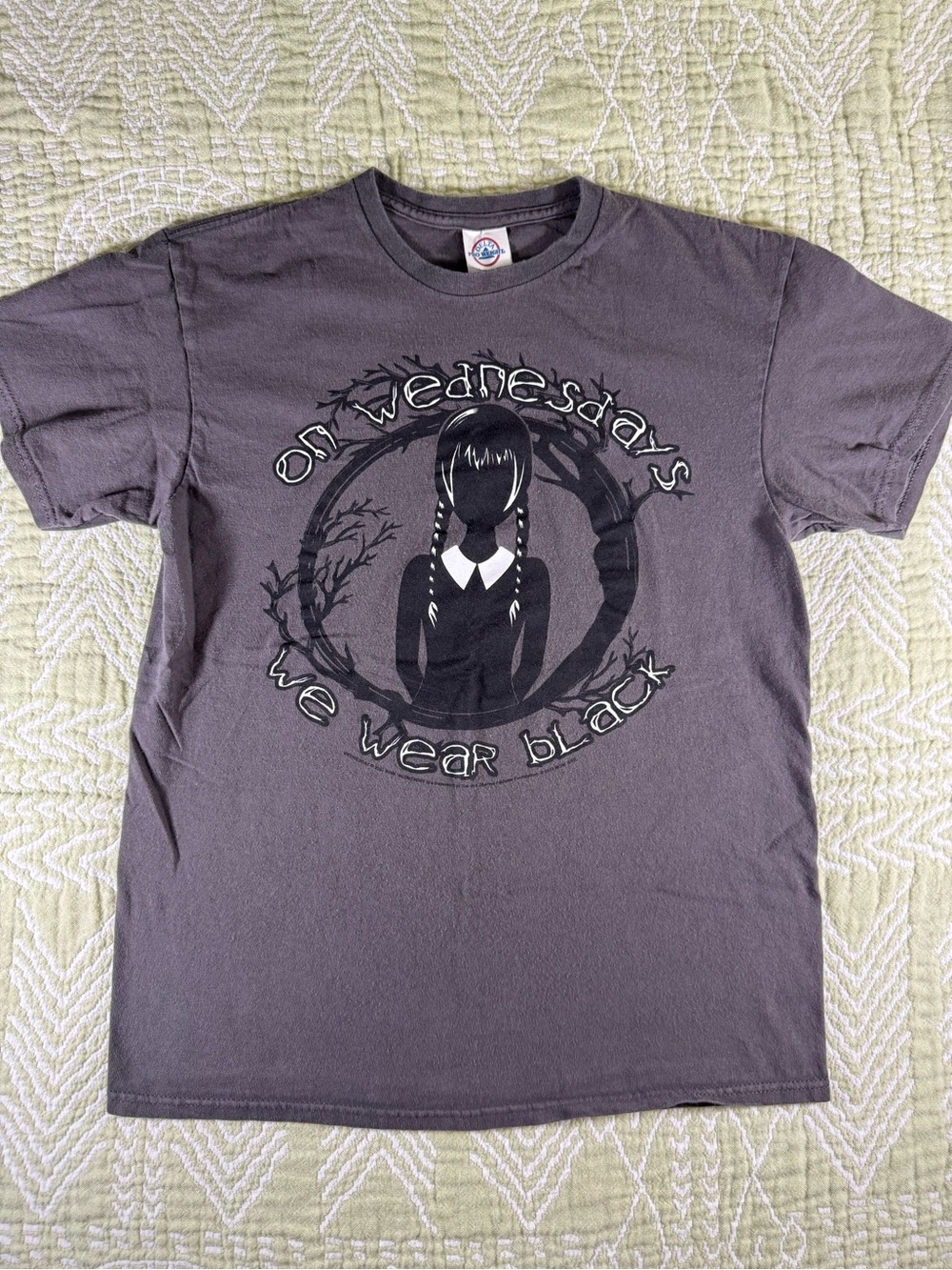 GUC Dk Gray Men’s sz Med tee “On Wednesdays We Wear Black” - Wednesday Addams